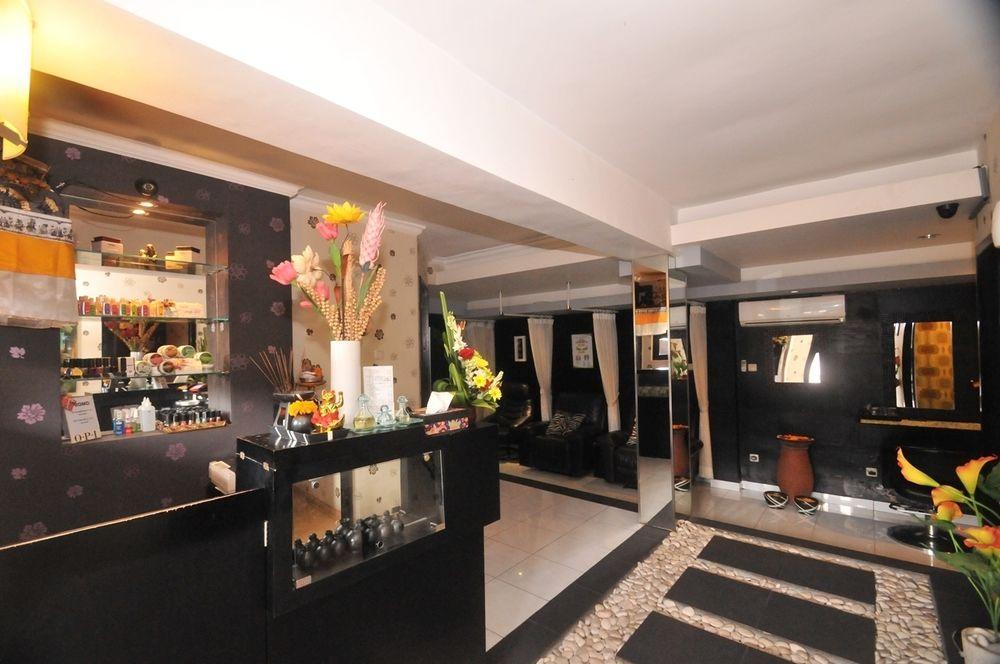 Arya Hotel & Spa Кута Екстериор снимка