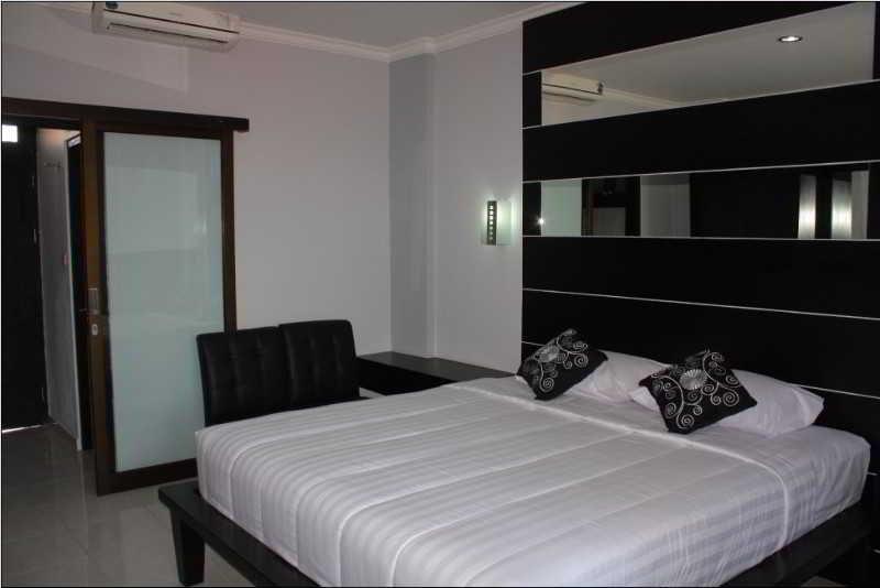 Arya Hotel & Spa Кута Екстериор снимка